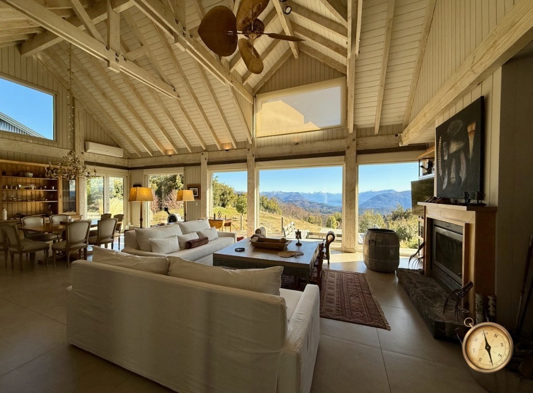 C269 - Excelente casa de 3 dormitorios mas cabaña  - Valle Escondido