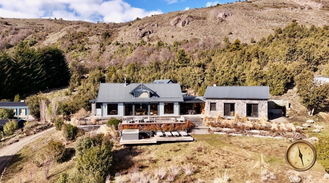 C269 - Excelente casa de 3 dormitorios mas cabaña  - Valle Escondido