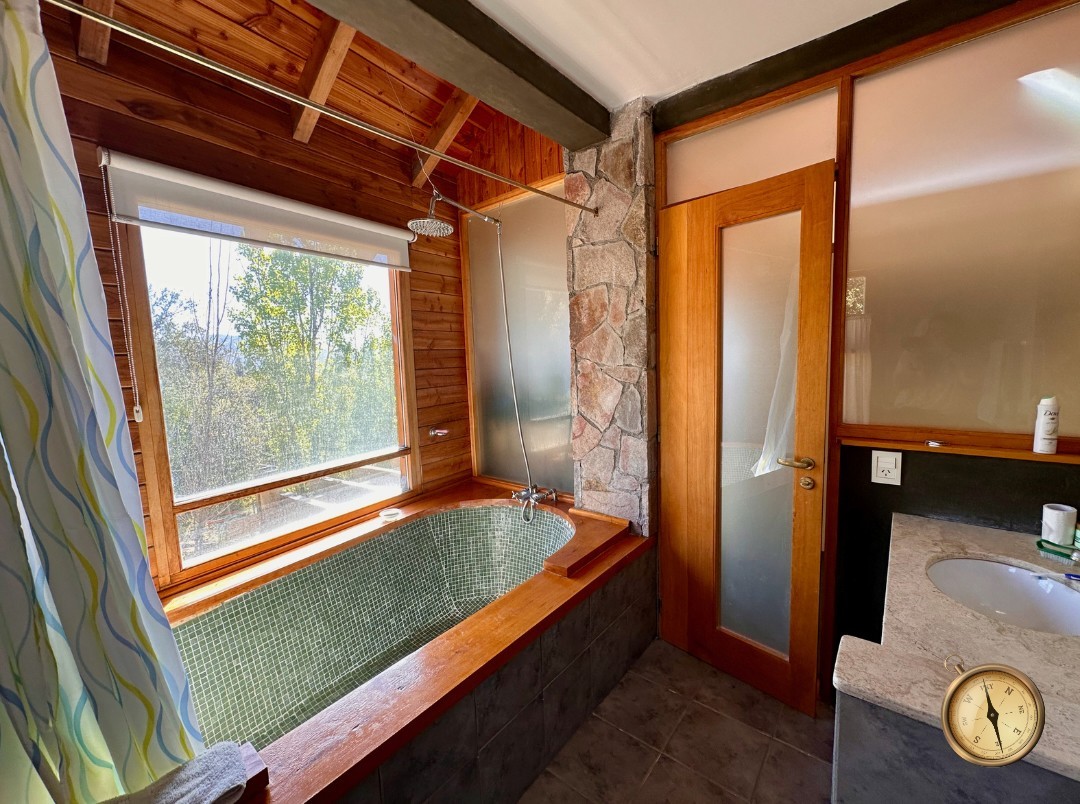 C271 - Casa de 1 dormitorio - 124 m2  en Lote de 2500 m2  - Handel