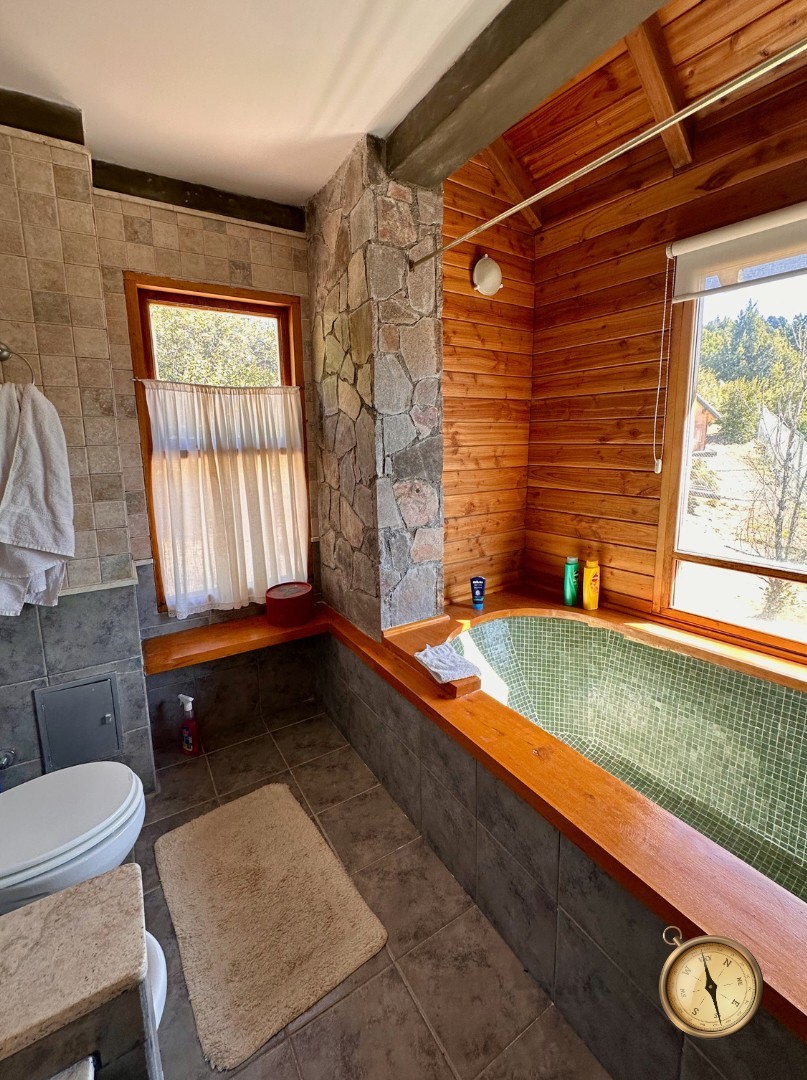 C271 - Casa de 1 dormitorio - 124 m2  en Lote de 2500 m2  - Handel