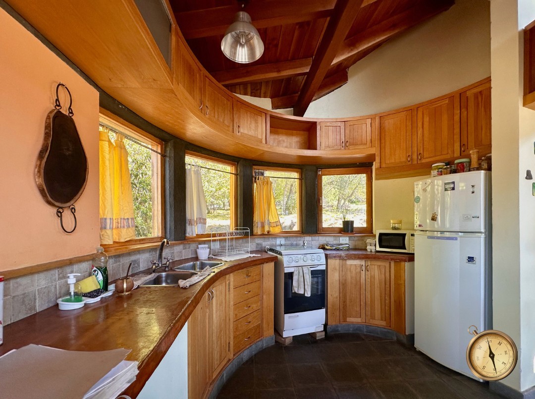 C271 - Casa de 1 dormitorio - 124 m2  en Lote de 2500 m2  - Handel