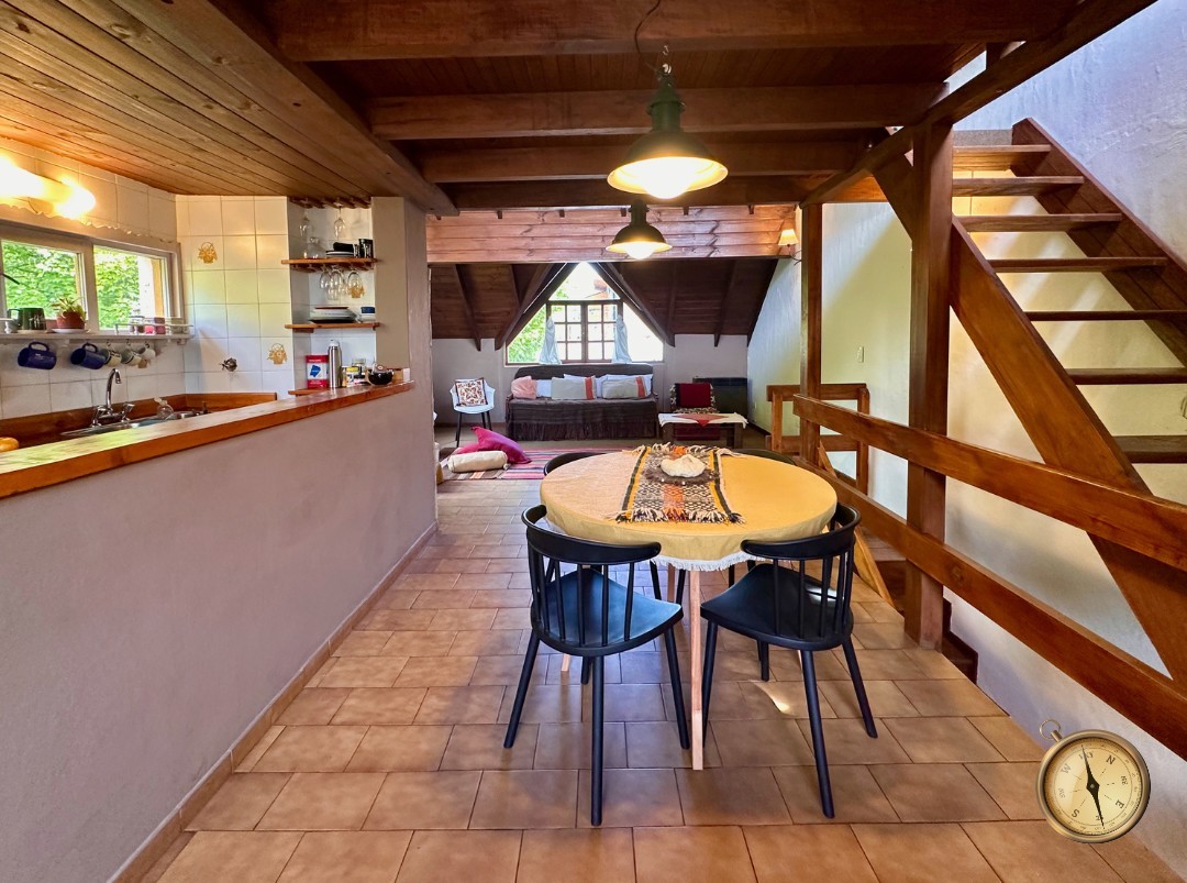 C272 - Casa de 3 dormitorios - 118 m2  en Lote de 500 m2  - Centro