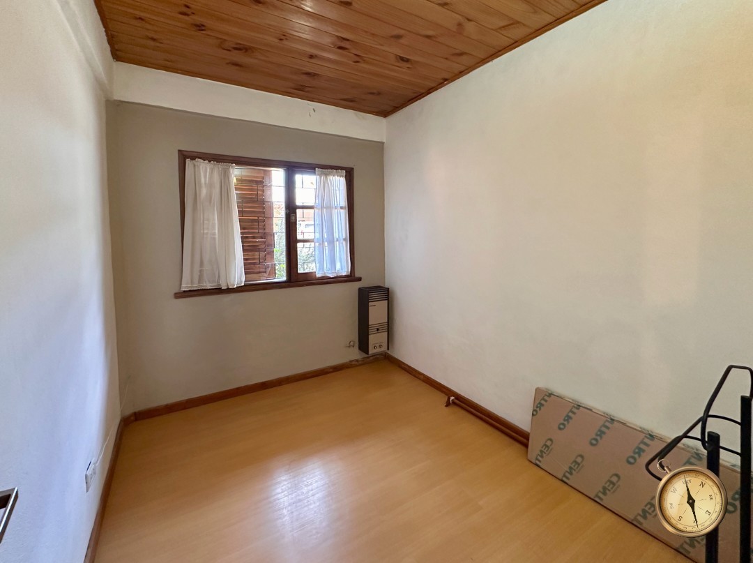 C272 - Casa de 3 dormitorios - 118 m2  en Lote de 500 m2  - Centro