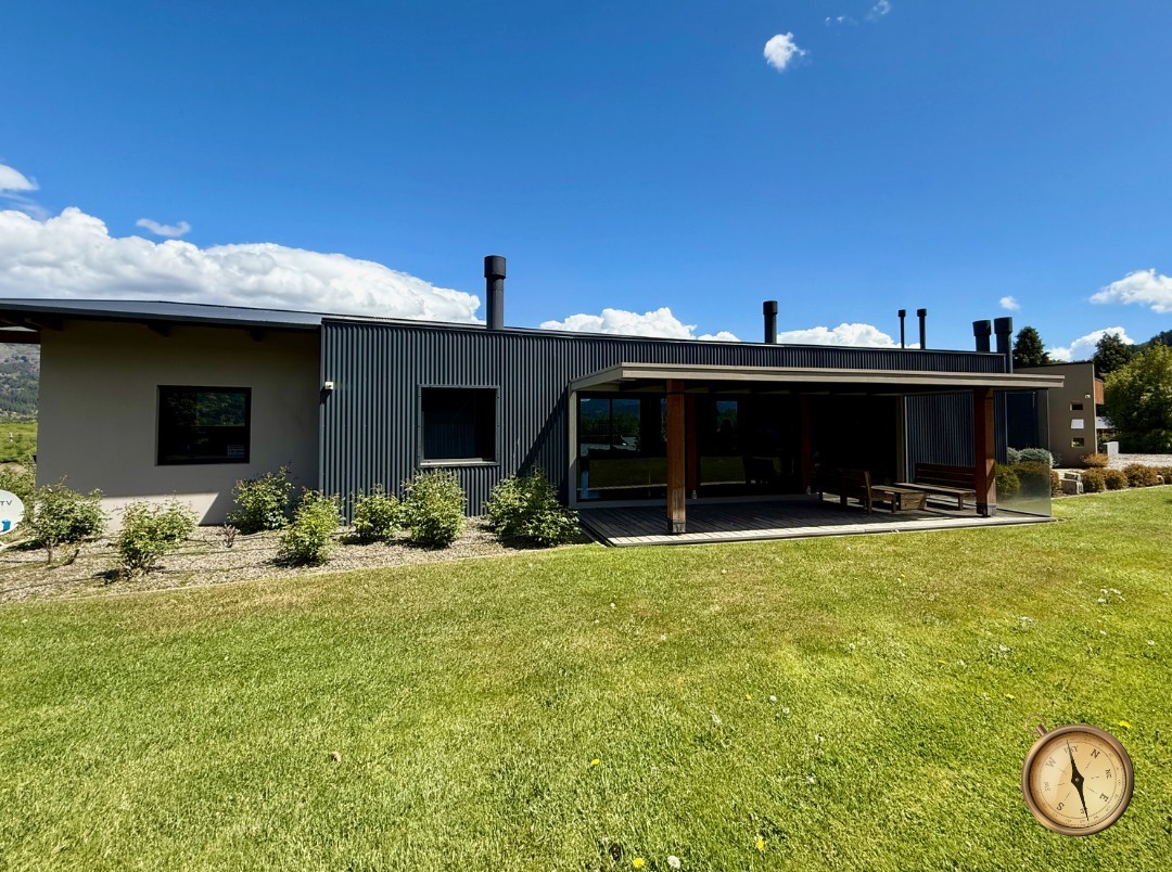 C275 - Casa de 3 dormitorios - 260 m2  en Lote de 3500 m2  - Callejon de GinGins