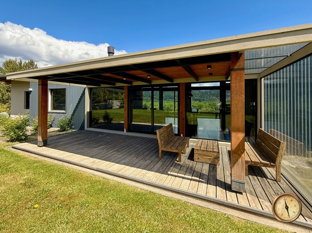 C275 - Casa de 3 dormitorios - 260 m2  en Lote de 3500 m2  - Callejon de GinGins