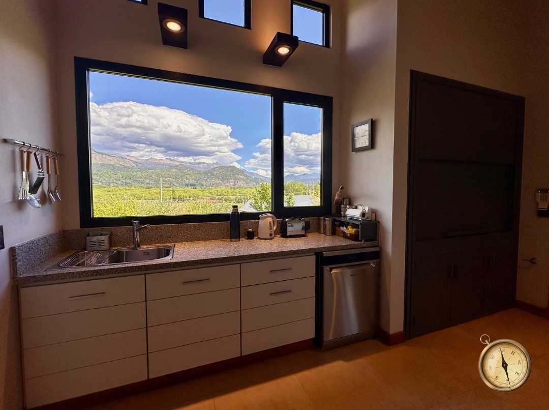 C275 - Casa de 3 dormitorios - 260 m2  en Lote de 3500 m2  - Callejon de GinGins