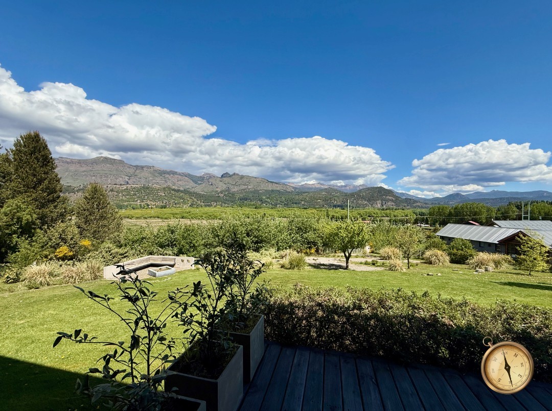 C275 - Casa de 3 dormitorios - 260 m2  en Lote de 3500 m2  - Callejon de GinGins