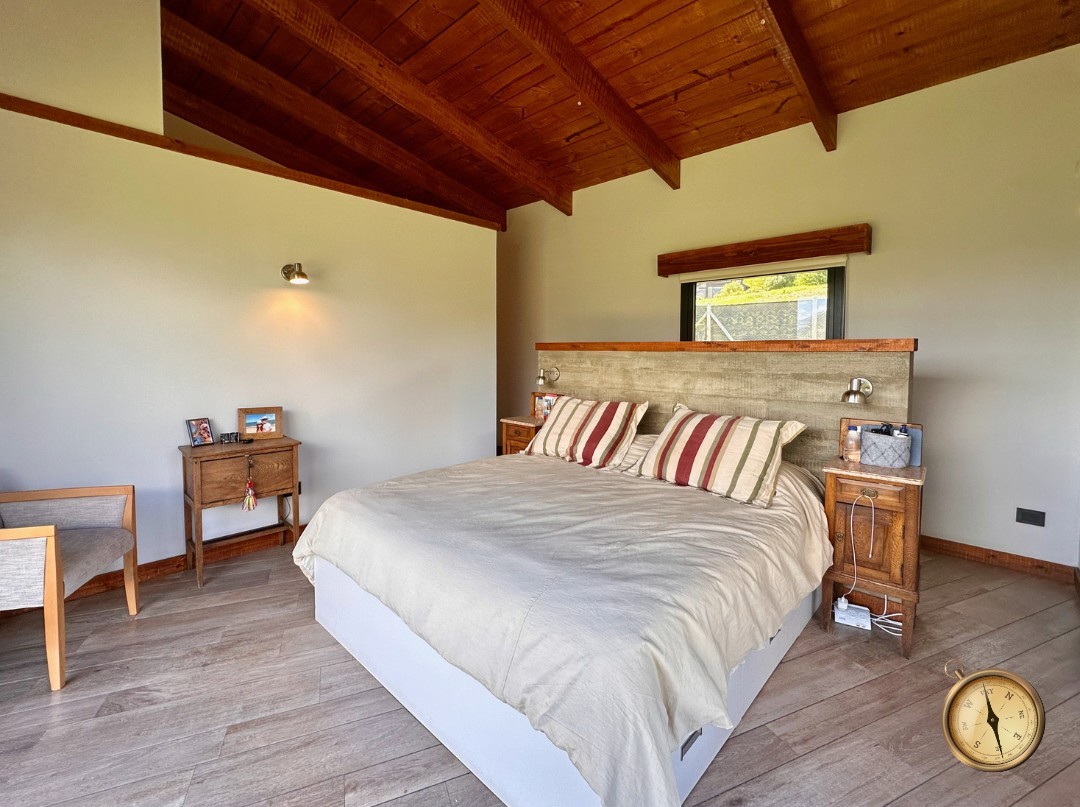 C275 - Casa de 3 dormitorios - 260 m2  en Lote de 3500 m2  - Callejon de GinGins