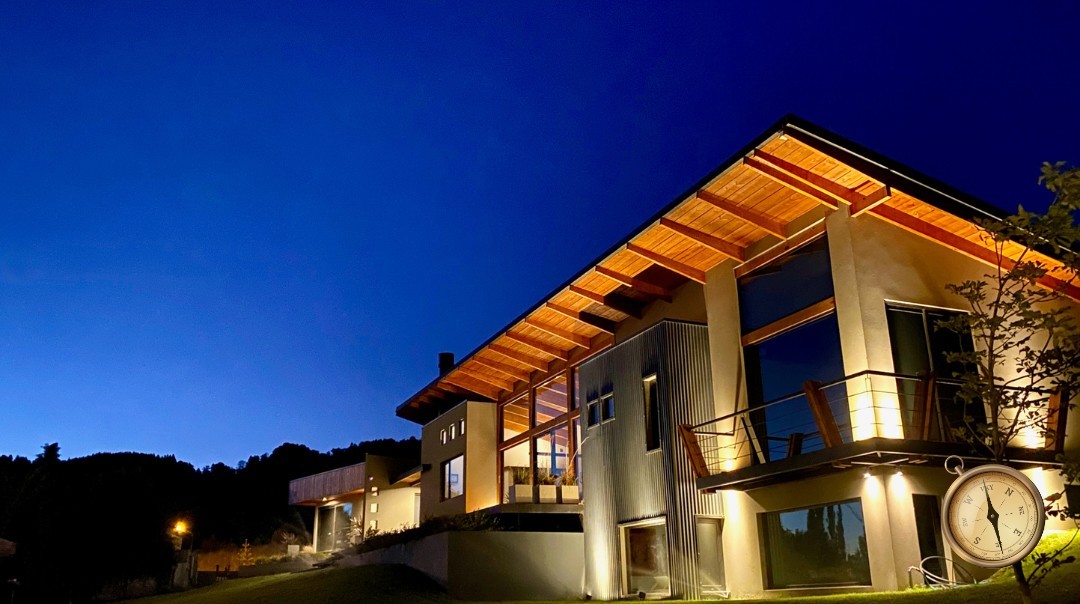 C275 - Casa de 3 dormitorios - 260 m2  en Lote de 3500 m2  - Callejon de GinGins