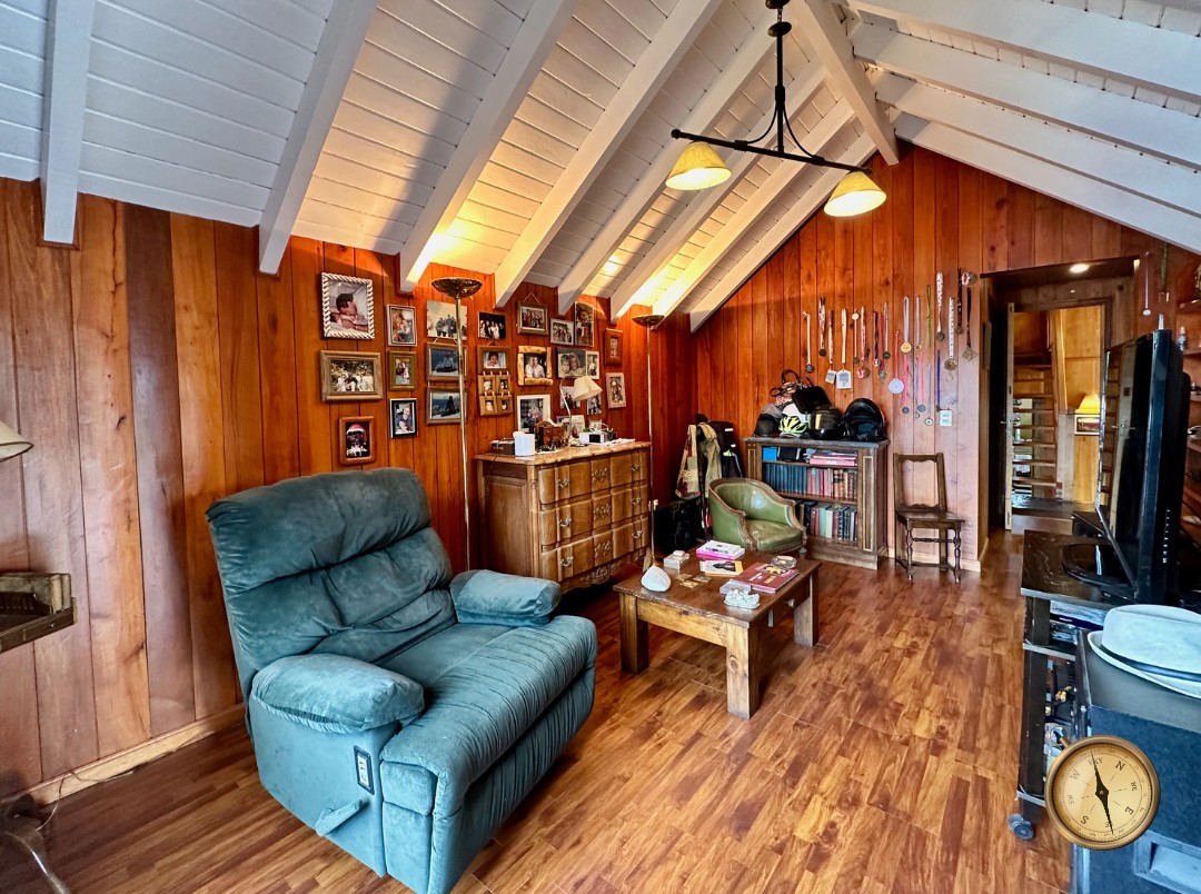 C276 - Casa de 5 dormitorios - 285 m2 mas garage de 50 m2  en Lote de 5016 m2  - Altos de Chapelco