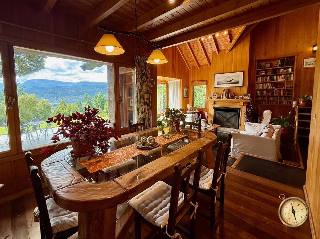 C276 - Casa de 5 dormitorios - 285 m2 mas garage de 50 m2  en Lote de 5016 m2  - Altos de Chapelco