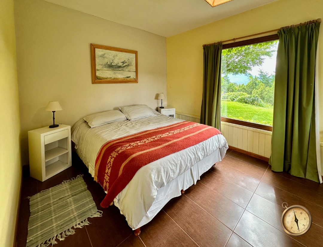 C276 - Casa de 5 dormitorios - 285 m2 mas garage de 50 m2  en Lote de 5016 m2  - Altos de Chapelco