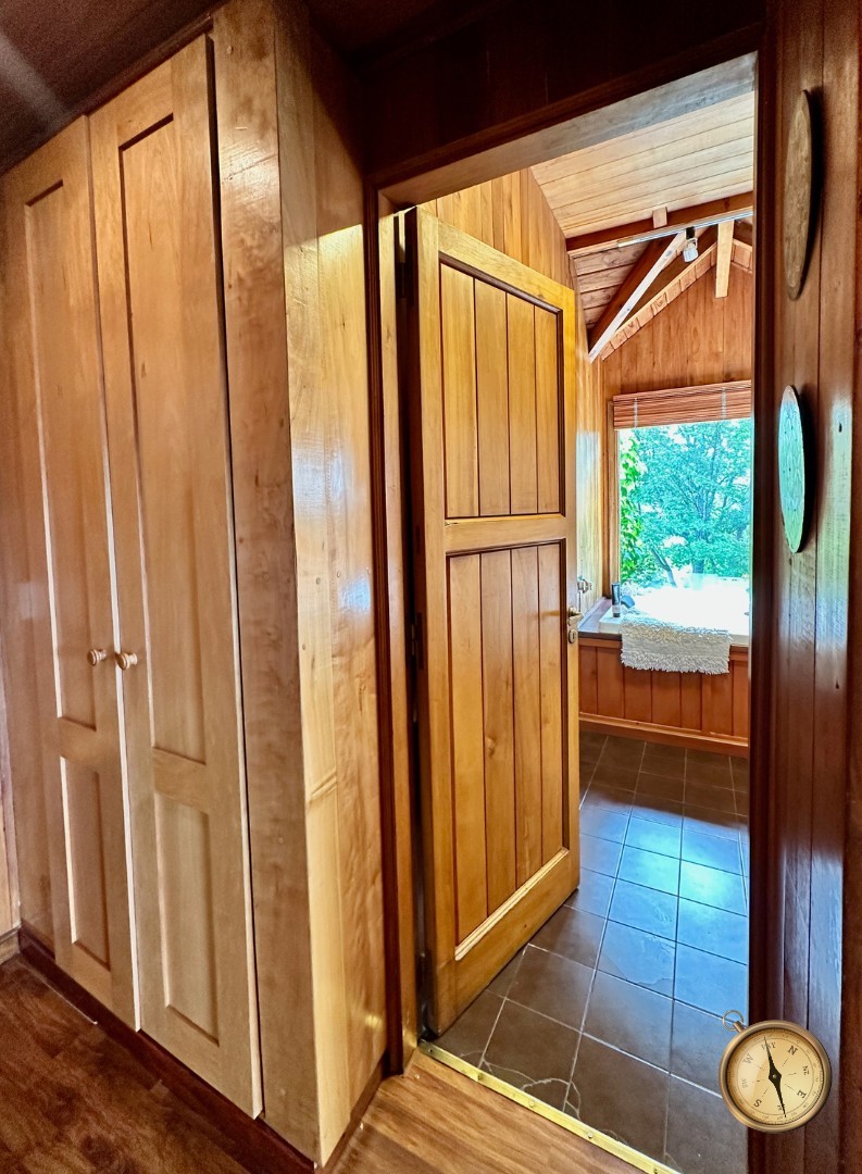 C276 - Casa de 5 dormitorios - 285 m2 mas garage de 50 m2  en Lote de 5016 m2  - Altos de Chapelco