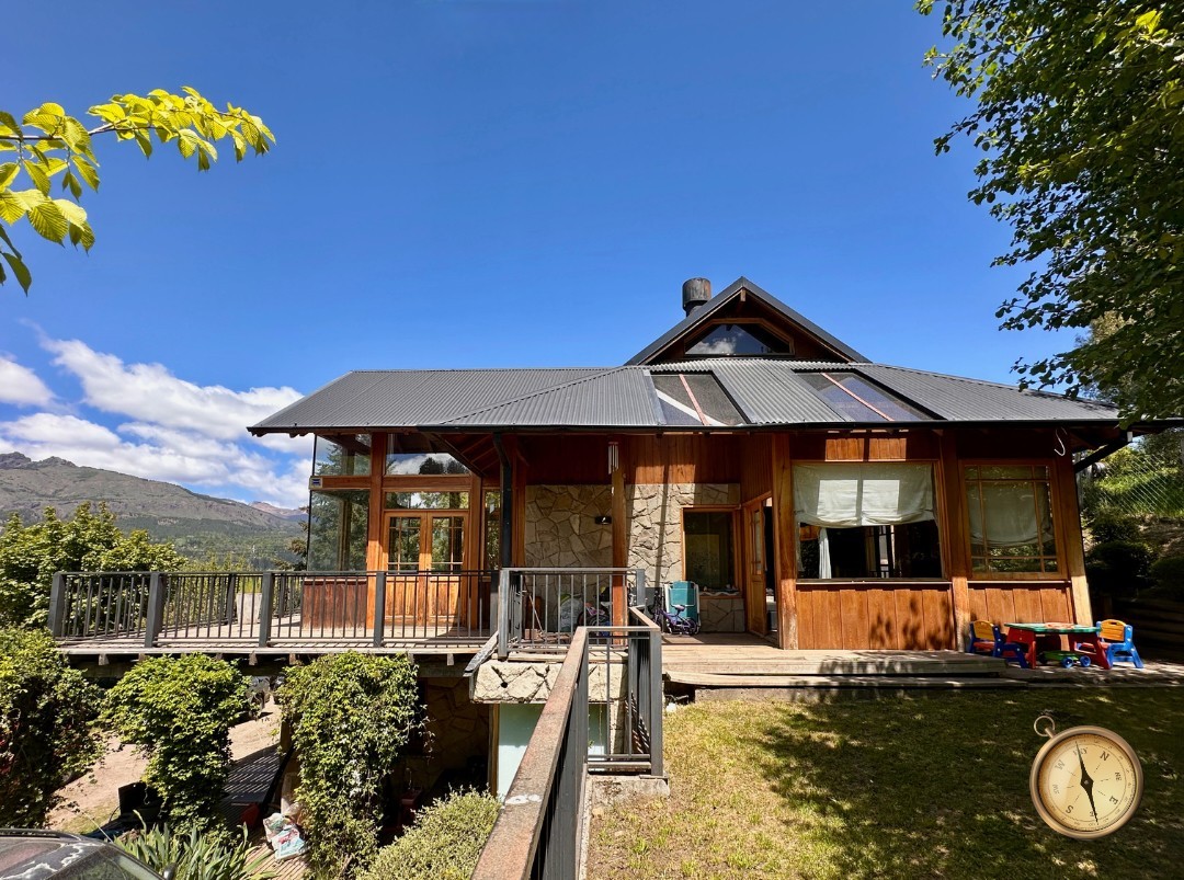 C273 - Casa de 5 dormitorios - 374 m2  en Lote de 2000 m2  - Callejon de GinGins