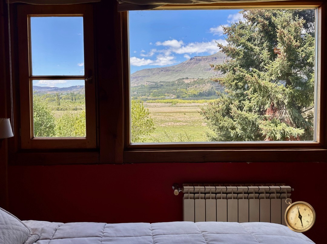 C273 - Casa de 5 dormitorios - 374 m2  en Lote de 2000 m2  - Callejon de GinGins