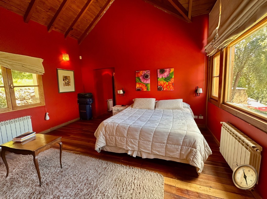 C273 - Casa de 5 dormitorios - 374 m2  en Lote de 2000 m2  - Callejon de GinGins