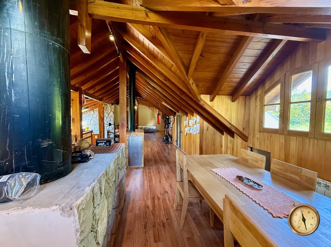 C273 - Casa de 5 dormitorios - 374 m2  en Lote de 2000 m2  - Callejon de GinGins