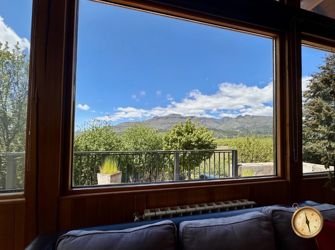 C273 - Casa de 5 dormitorios - 374 m2  en Lote de 2000 m2  - Callejon de GinGins