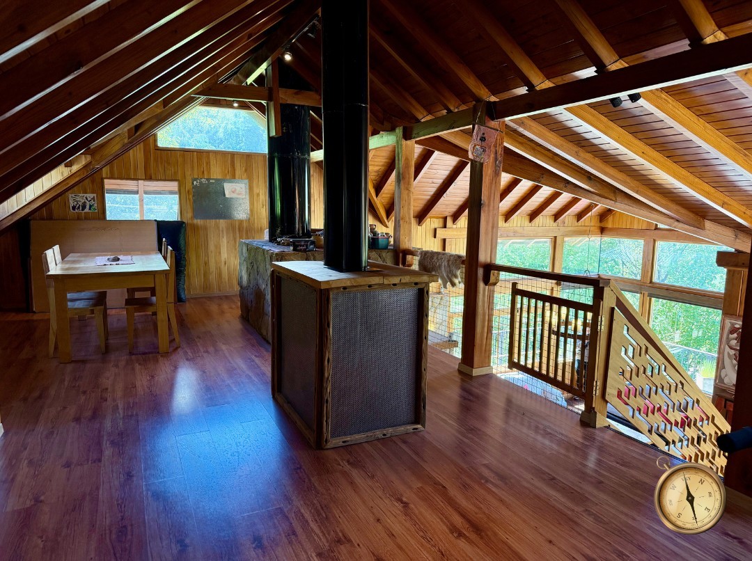 C273 - Casa de 5 dormitorios - 374 m2  en Lote de 2000 m2  - Callejon de GinGins