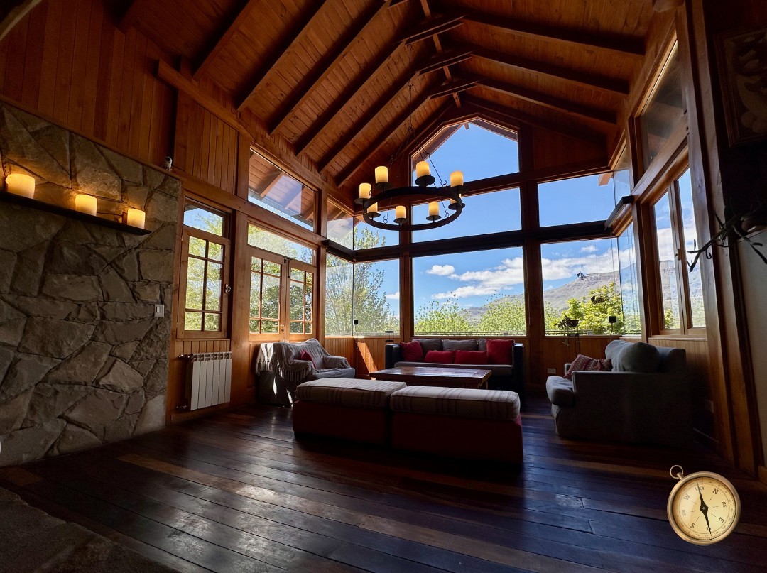 C273 - Casa de 5 dormitorios - 374 m2  en Lote de 2000 m2  - Callejon de GinGins