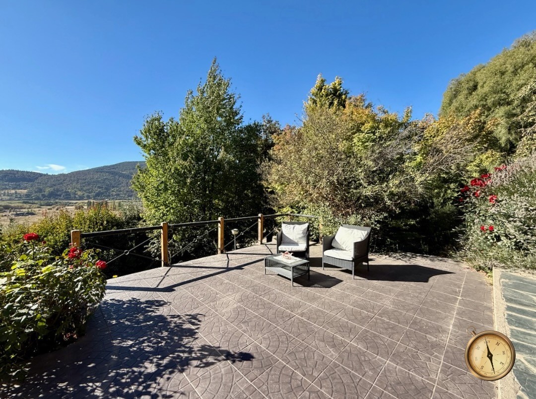 C259 - Casa de tres dormitorios - 230m2 en lote de 2163m2  - Faldeos del Chapelco 