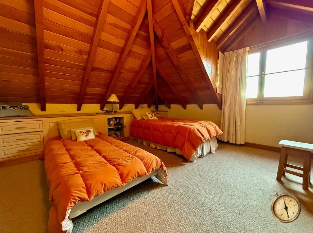 C259 - Casa de tres dormitorios - 230m2 en lote de 2163m2  - Faldeos del Chapelco 