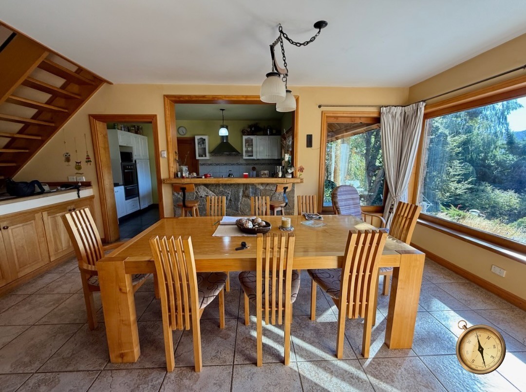 C259 - Casa de tres dormitorios - 230m2 en lote de 2163m2  - Faldeos del Chapelco 