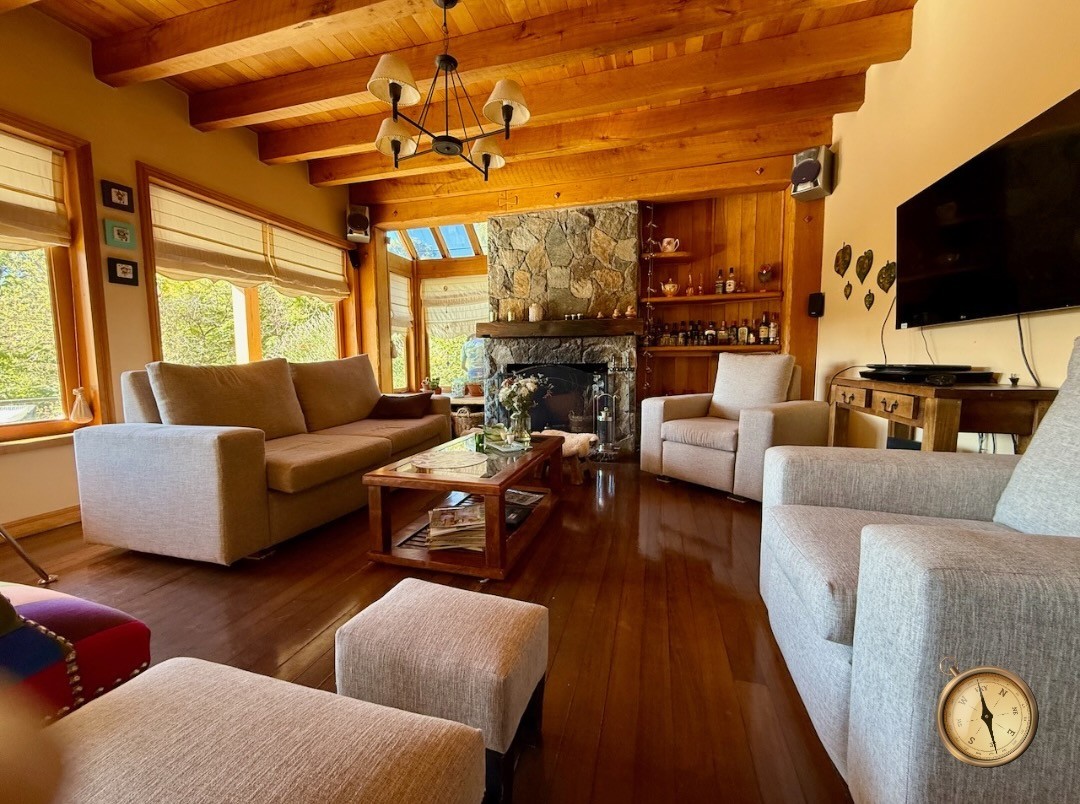 C259 - Casa de tres dormitorios - 230m2 en lote de 2163m2  - Faldeos del Chapelco 
