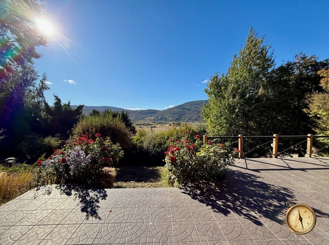 C259 - Casa de tres dormitorios - 230m2 en lote de 2163m2  - Faldeos del Chapelco 