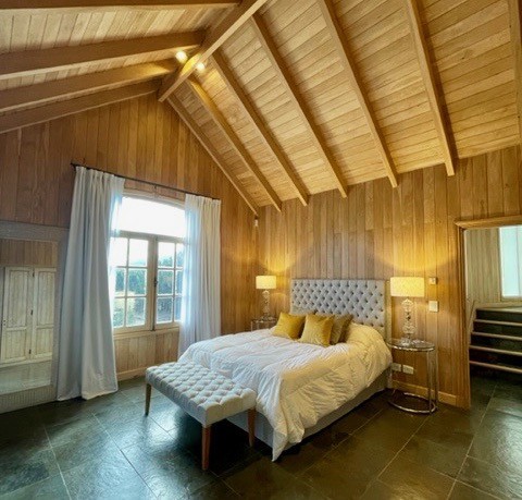 C204 - Excelente propiedad de  416 m2 en  9579 m2 - Chapelco Golf