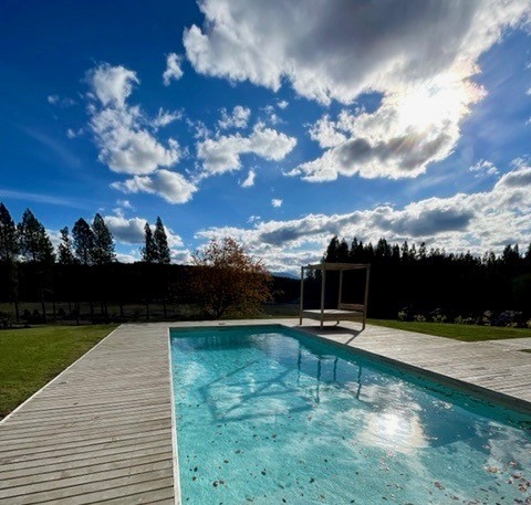 C204 - Excelente propiedad de  416 m2 en  9579 m2 - Chapelco Golf