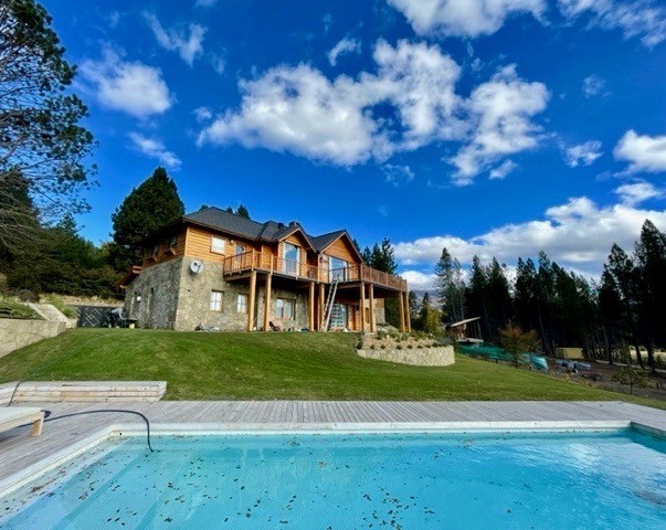 C204 - Excelente propiedad de  416 m2 en  9579 m2 - Chapelco Golf