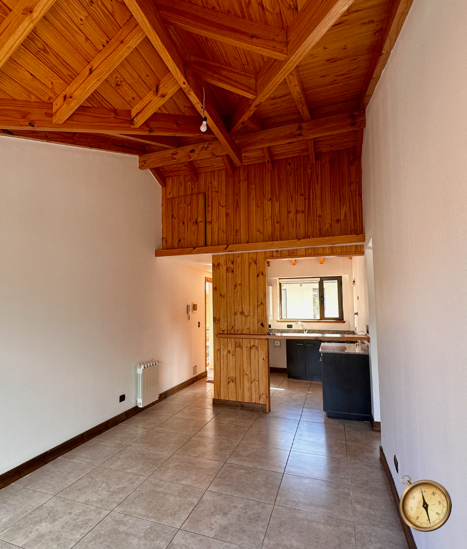 D102 - Departamento de 2 dormitorios - 55 m2 - Curruhuinca al 600 - Centro