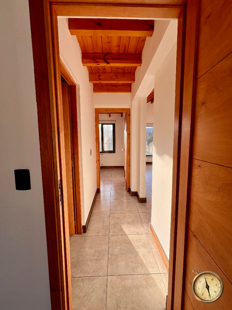 D102 - Departamento de 2 dormitorios - 55 m2 - Curruhuinca al 600 - Centro