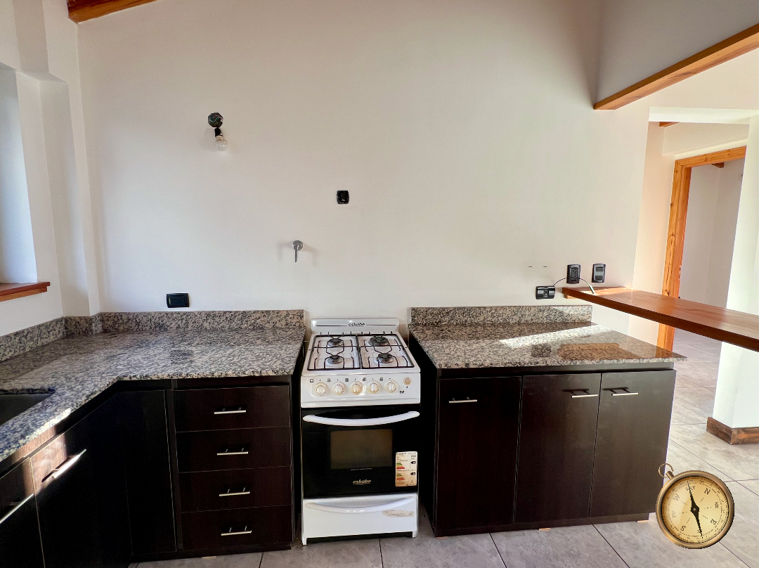 D102 - Departamento de 2 dormitorios - 55 m2 - Curruhuinca al 600 - Centro