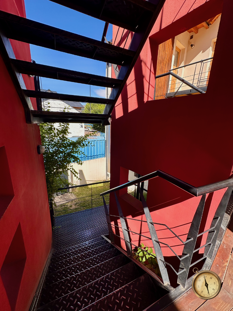 D245 - Departamento  Monoambiente - 30 m2  -Pto Moreno al 900 -Centro