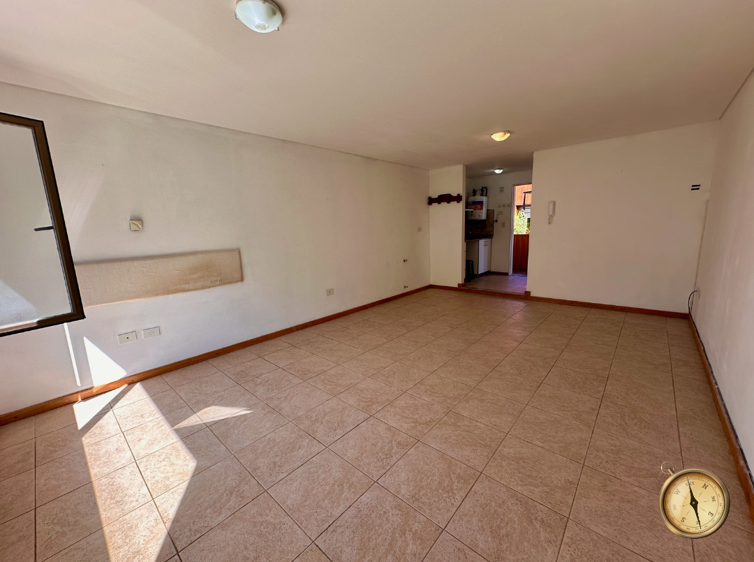 D245 - Departamento  Monoambiente - 30 m2  -Pto Moreno al 900 -Centro