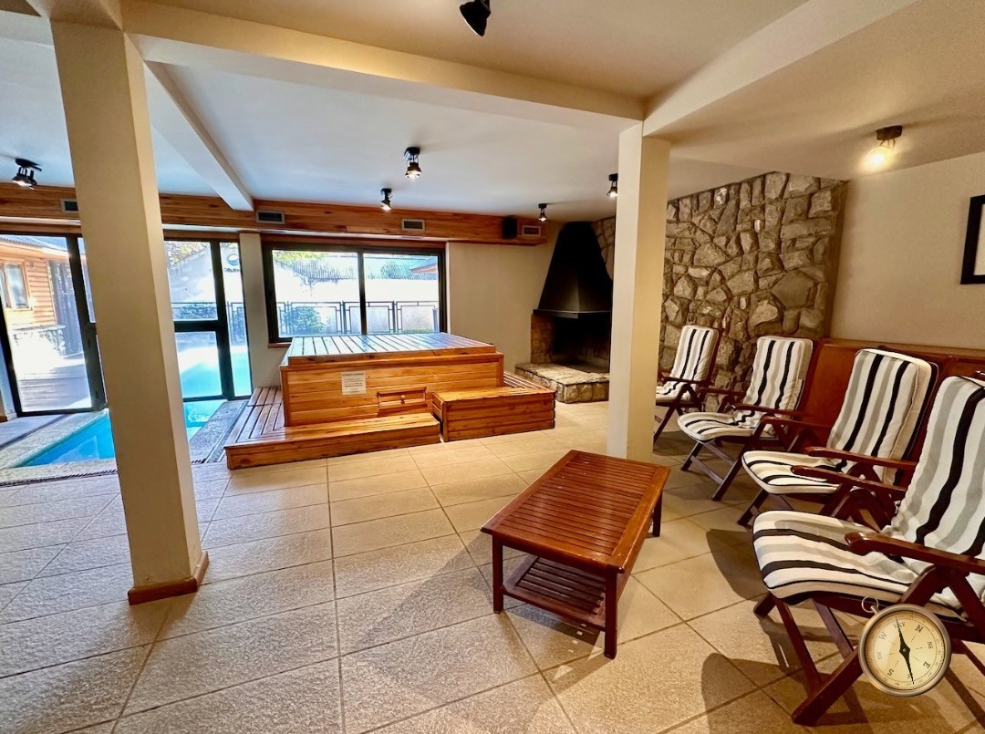 D266 - Departamento de un dormitorio con cochera -  Edificio con pileta-  Las Golondrinas -  M Moreno al 1100 -  Centro