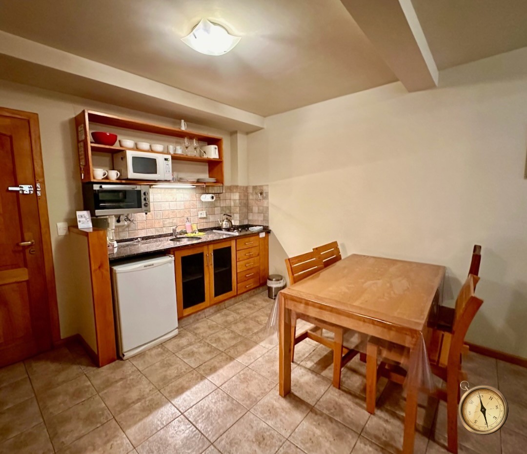 D254 - Departamento de un dormitorio con cochera -  Edificio con pileta-  Las Golondrinas -  M Moreno al 1100 -  Centro