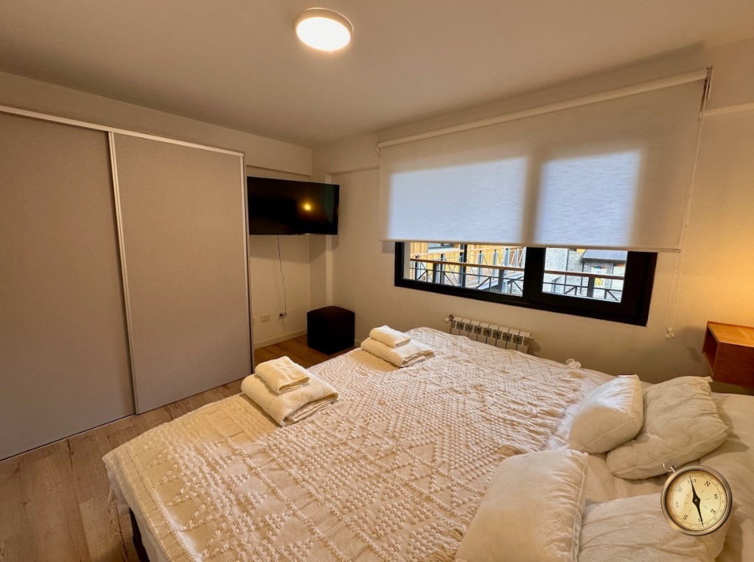 D255 - Departamento de un dormitorio con Balcon y cochera -  Villegas y Elordi -  Centro