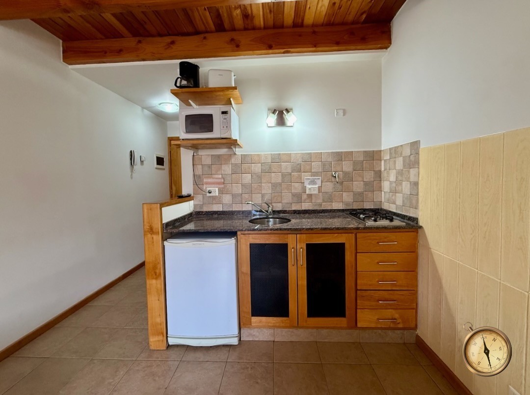 D257 - Excelente departamento de 1 dormitorio 44 m2 - Edificio con pileta - Gral Roca al 200 - Centro