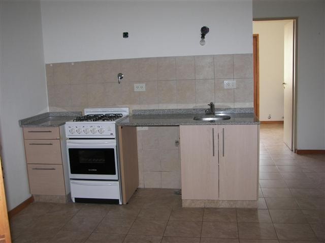 AL231 - Departamento 1 dorm 29m2 con patio - Av San Martin al1300. Centro 