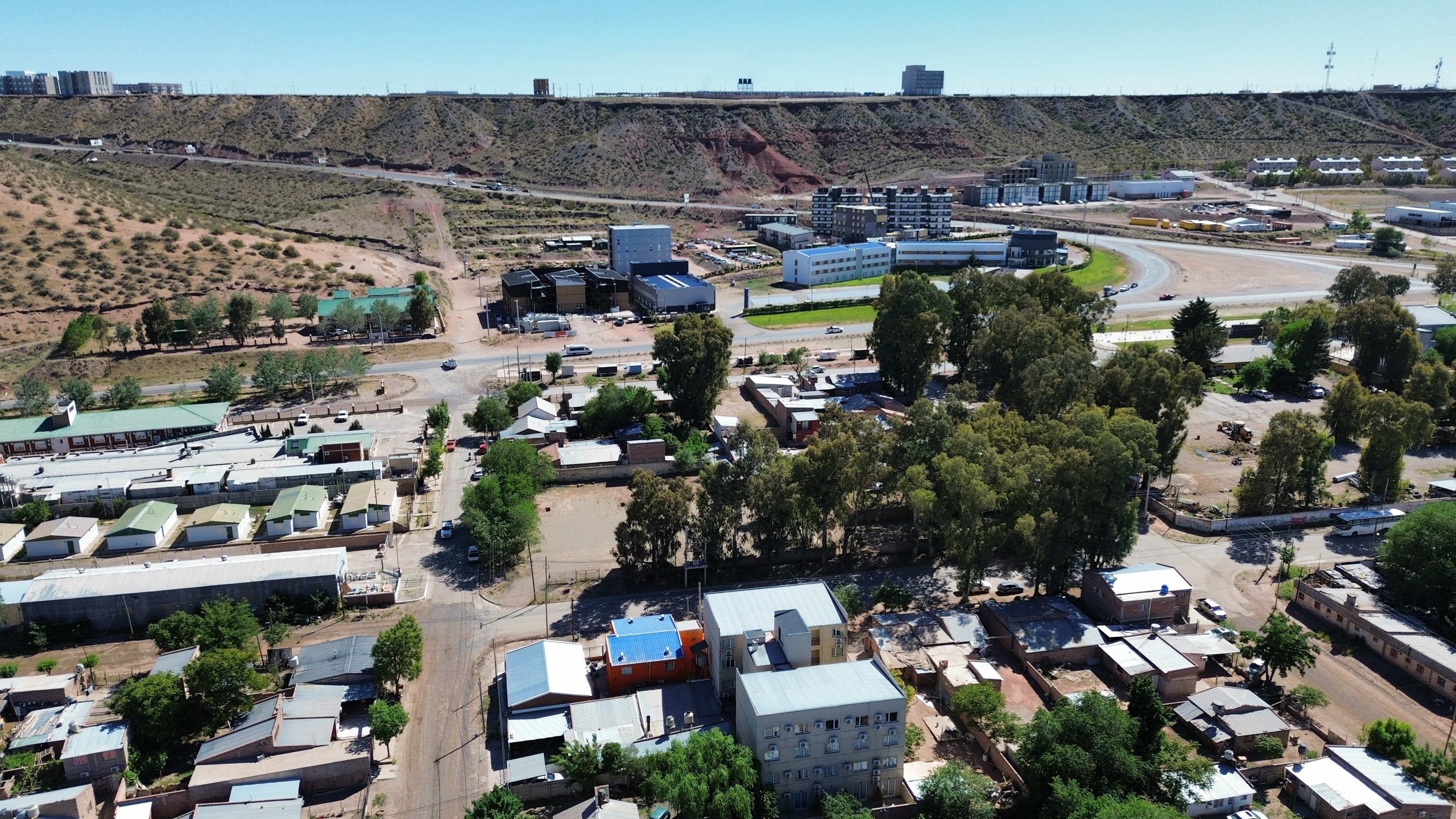 AL235 - Edificio Corporativo de 39 Unidades - Añelo