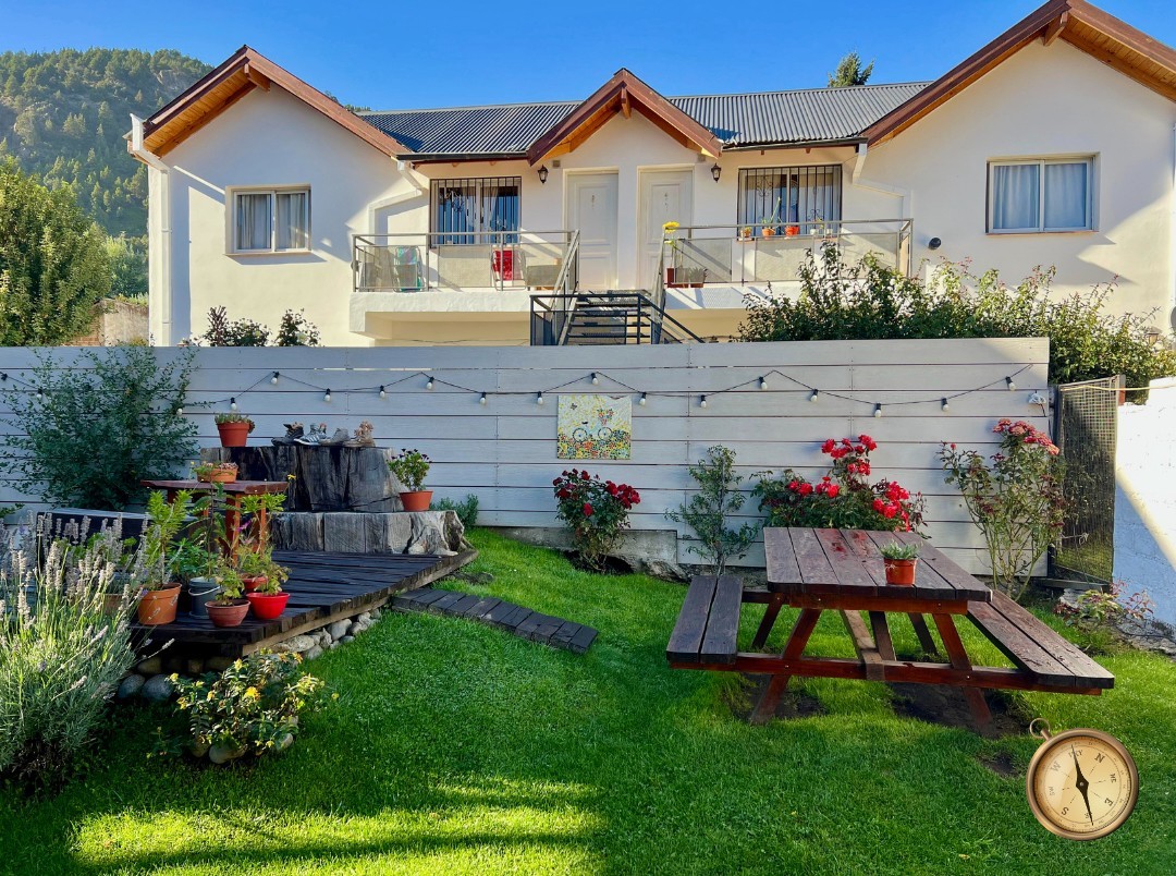 ET011 - Hostel Boutique - 400 m2 en lote de 540 m2 - Av Koessler 1500 - Centro