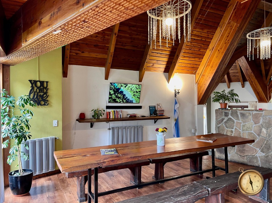 ET011 - Hostel Boutique - 400 m2 en lote de 540 m2 - Av Koessler 1500 - Centro