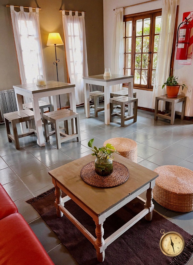 ET011 - Hostel Boutique - 400 m2 en lote de 540 m2 - Av Koessler 1500 - Centro