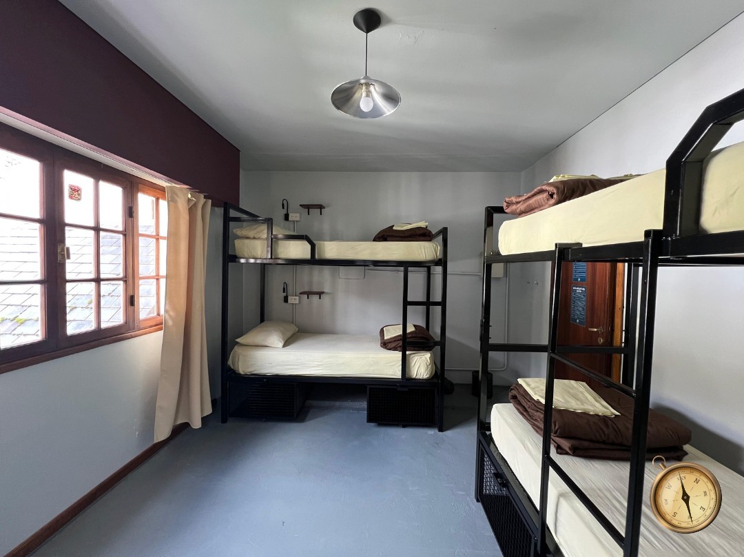 ET011 - Hostel Boutique - 400 m2 en lote de 540 m2 - Av Koessler 1500 - Centro