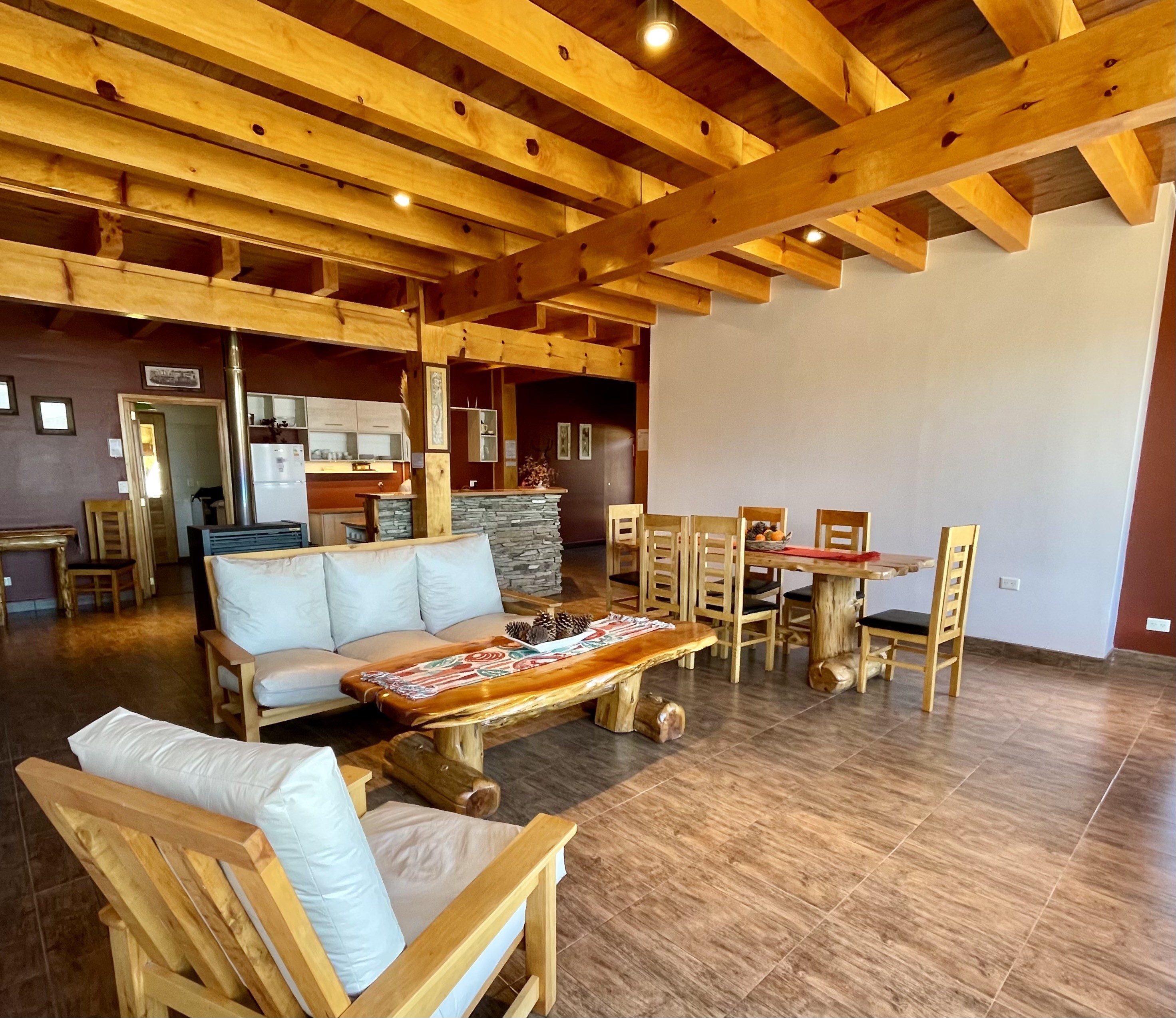 CM072 - Excelente propiedad frente al Lago - 300 m2 en lote de 1000 m2 - Meliquina