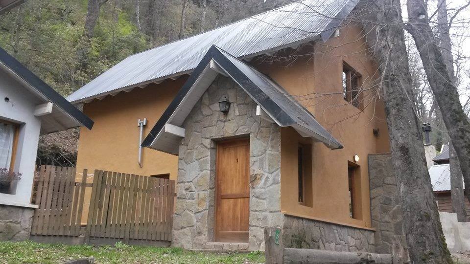 AL179 Cabaña de dos dormitorios en Los Helechos