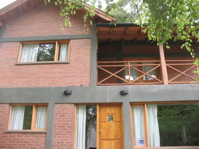 AL144 - Excelente casa de 3 dormitorios con jardín propio